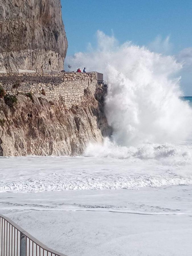 Albergo Aduepassi Finale Ligure Exterior foto